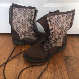 Roxy Brown Patterned Combat Boots
